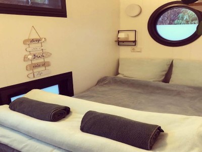 Holiday park Romantic Boathouse Getaway in Lathum - Features photo 5