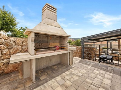 Apartment Crepsa Paradise with Jacuzzi - Couple Getaway - Outdoor photo 6