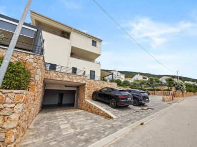 Apartment Crepsa Paradise with Jacuzzi - Couple Getaway - Outdoor photo 13