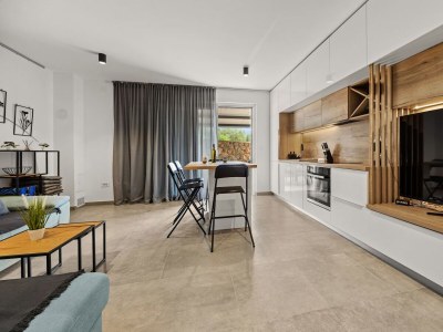 Apartment Crepsa Paradise with Jacuzzi - Couple Getaway - Features photo 17