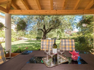 Holiday apartment Holiday apartment INES with private garden and barbecue near Pula - Outdoor photo 7