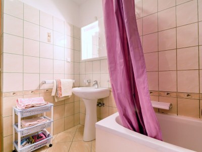 Holiday apartment Holiday apartment INES with private garden and barbecue near Pula - Features photo 29