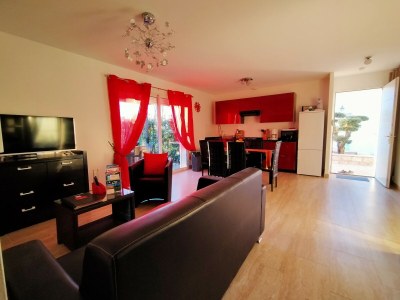 Villa Villa in Var with Hill Views & Pool - Features photo 15