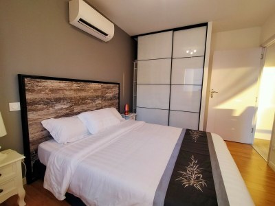 Villa Villa in Var with Hill Views & Pool - Features photo 22