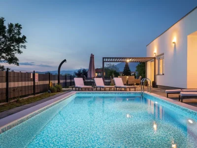 Villa BlueLagoon Pool-Whirlpool in Krsan - Villa