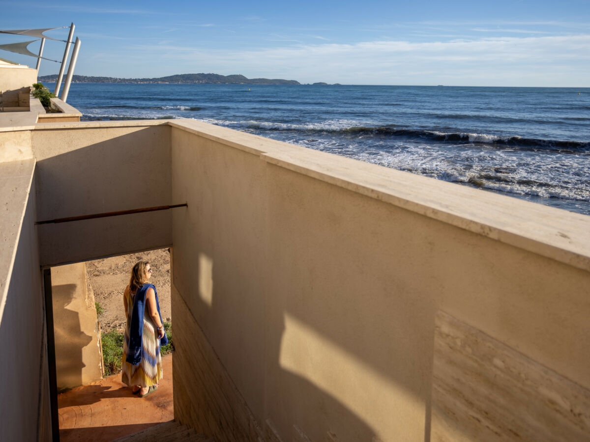 Holiday house MAISON DE LA PLAGE HYERES ALMANARRE - Outdoor photo 4