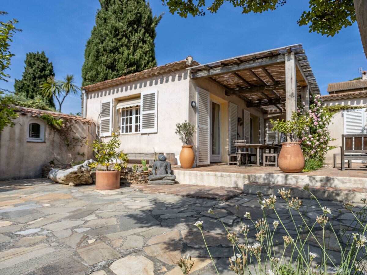 Holiday house LA PERGOLA PORQUEROLLES - Outdoor photo 2