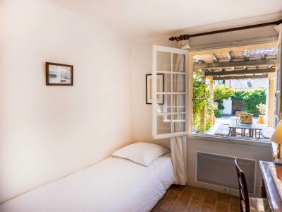 Holiday house LA PERGOLA PORQUEROLLES - Features photo 13