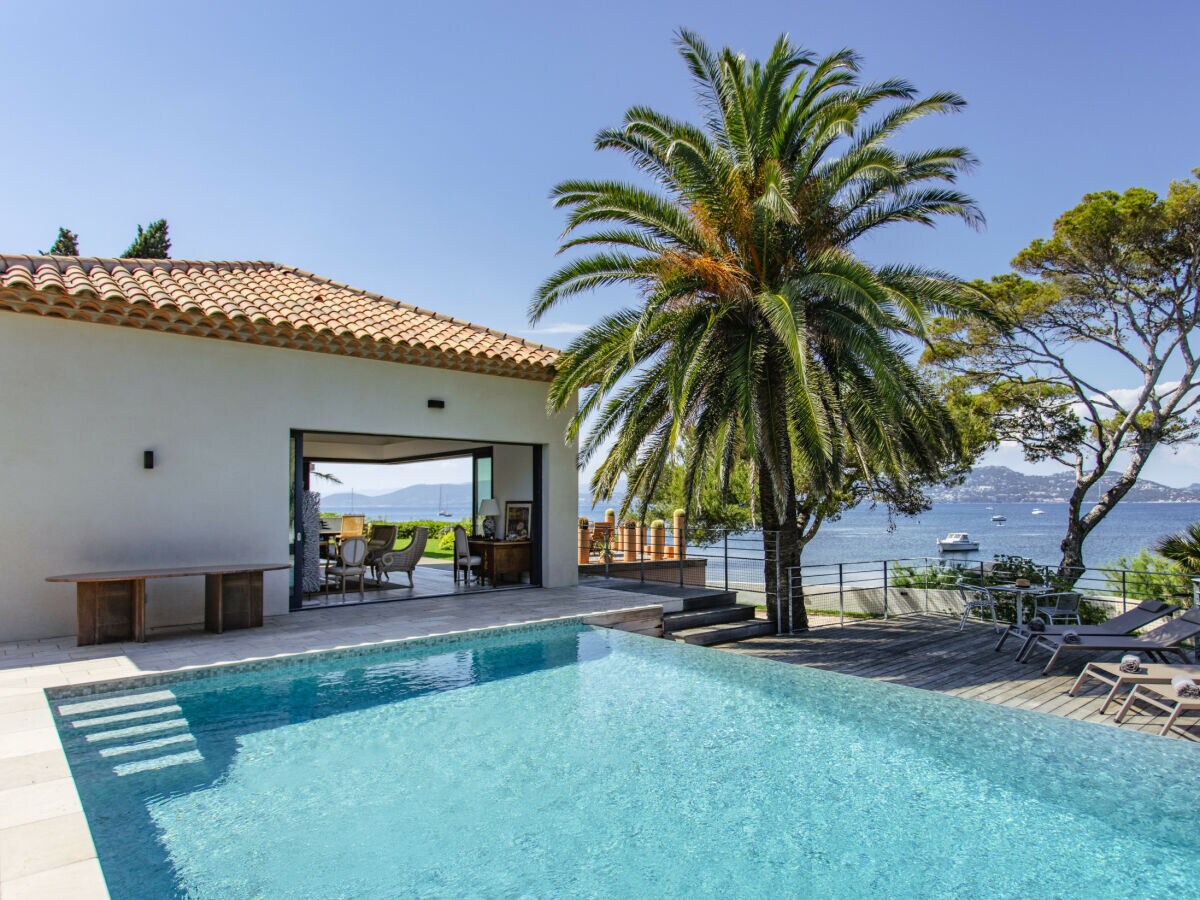 Villa LA MADRAGUE HYÈRES GIENS - Outdoor photo 2