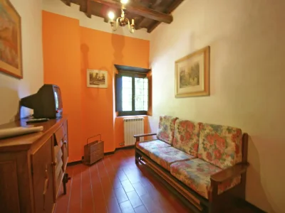 Farmhouse Farmhouse in Dicomano with Tuscan Views - Features photo 7