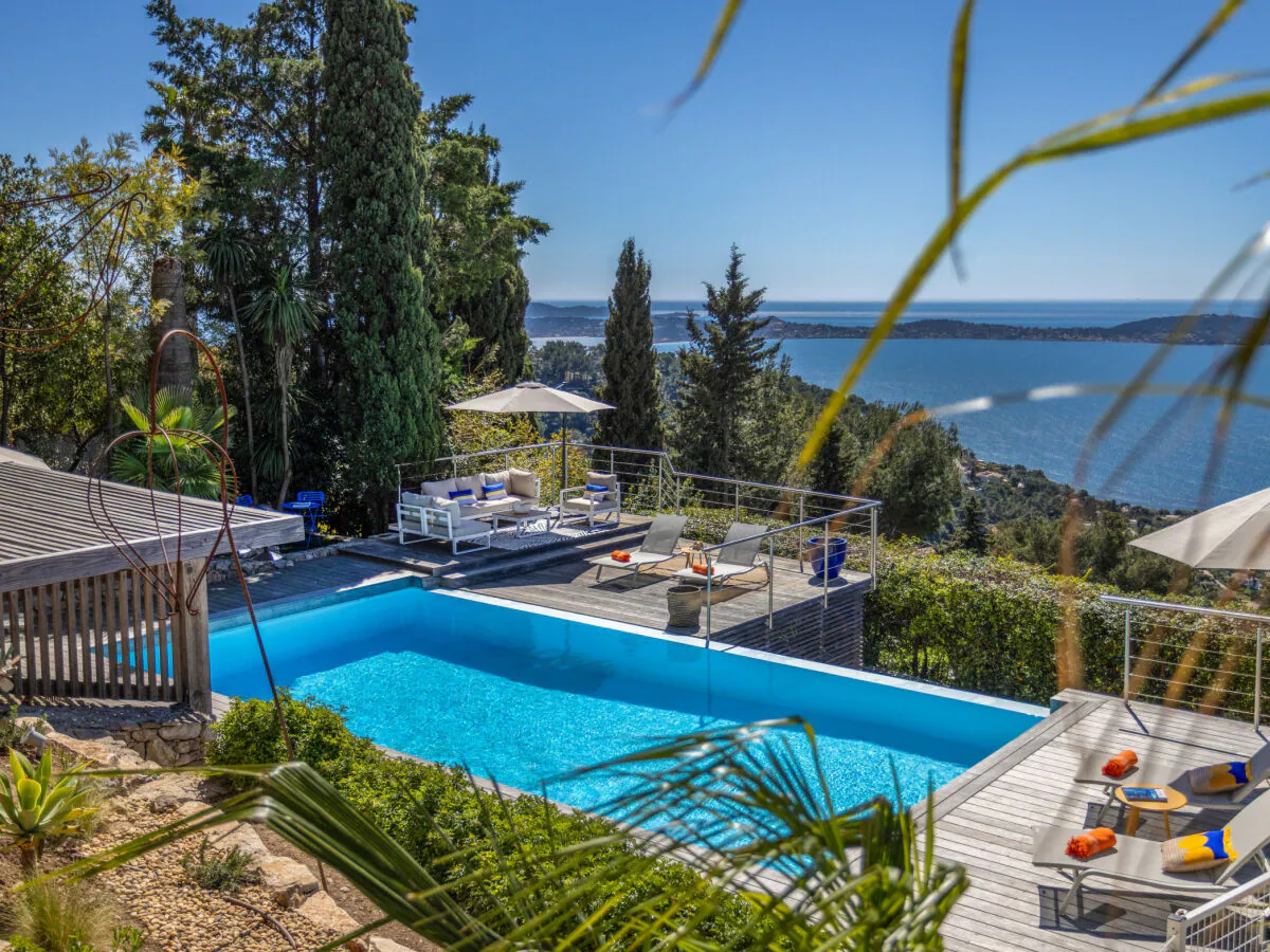 Villa VILLA MOUNTA CARQUEIRANNE