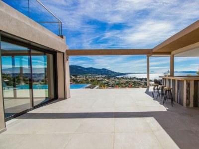 Villa VILLA TITIMAMA CARQUEIRANNE - Outdoor photo 14