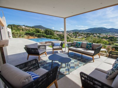 Villa VILLA TITIMAMA CARQUEIRANNE - Outdoor photo 16