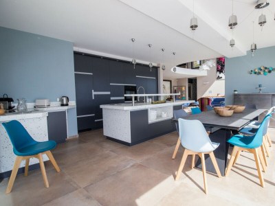 Villa VILLA TITIMAMA CARQUEIRANNE - Features photo 29