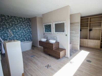 Villa VILLA TITIMAMA CARQUEIRANNE - Features photo 33