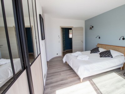 Villa VILLA TITIMAMA CARQUEIRANNE - Features photo 38