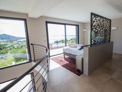 Villa VILLA TITIMAMA CARQUEIRANNE - Features photo 41