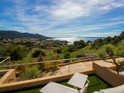 Villa VILLA TITIMAMA CARQUEIRANNE - Environment photo 42