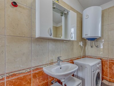 Apartment Mara - Two-Bedroom Apartment with Balcony A2 - Features photo 11