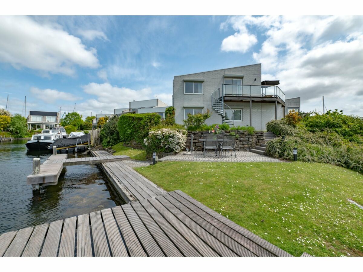 Villa Water Villa Kortgene by Veerse Meer