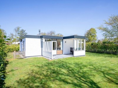 Holiday house Gemütliches Ferienhaus mit Whirlpool auf Texel - Outdoor photo 8