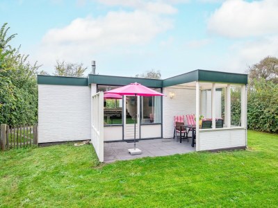 Holiday house Gemütliches Ferienhaus mit Whirlpool auf Texel - Outdoor photo 12