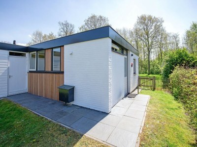 Holiday house Gemütliches Ferienhaus mit Whirlpool auf Texel - Outdoor photo 14