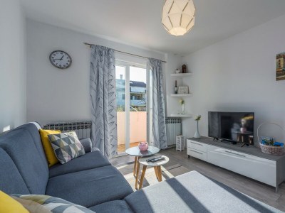 Apartment Apartment Bella with Balcony - Features photo 6