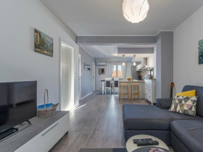 Apartment Apartment Bella with Balcony - Features photo 13