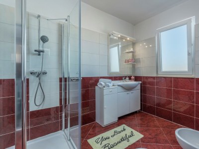 Apartment Apartment Bella with Balcony - Features photo 15