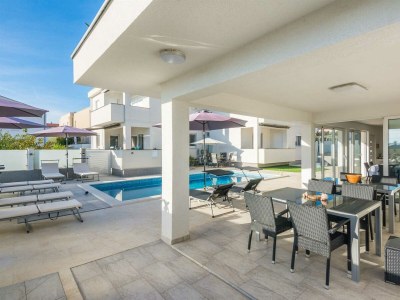 Holiday apartment Olujic 2 - Outdoor photo 8