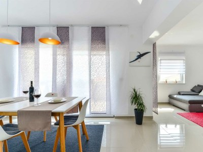 Holiday apartment Olujic 2 - Features photo 18