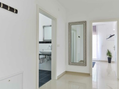 Holiday apartment Olujic 2 - Features photo 22