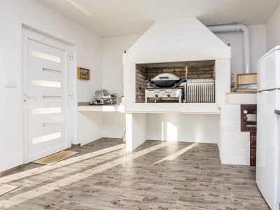 Holiday apartment Olujic 2 - Features photo 31