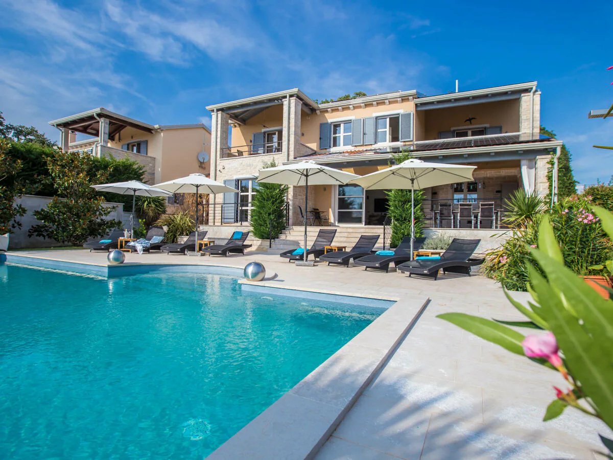 Holiday house Nikolina - Outdoor photo 2