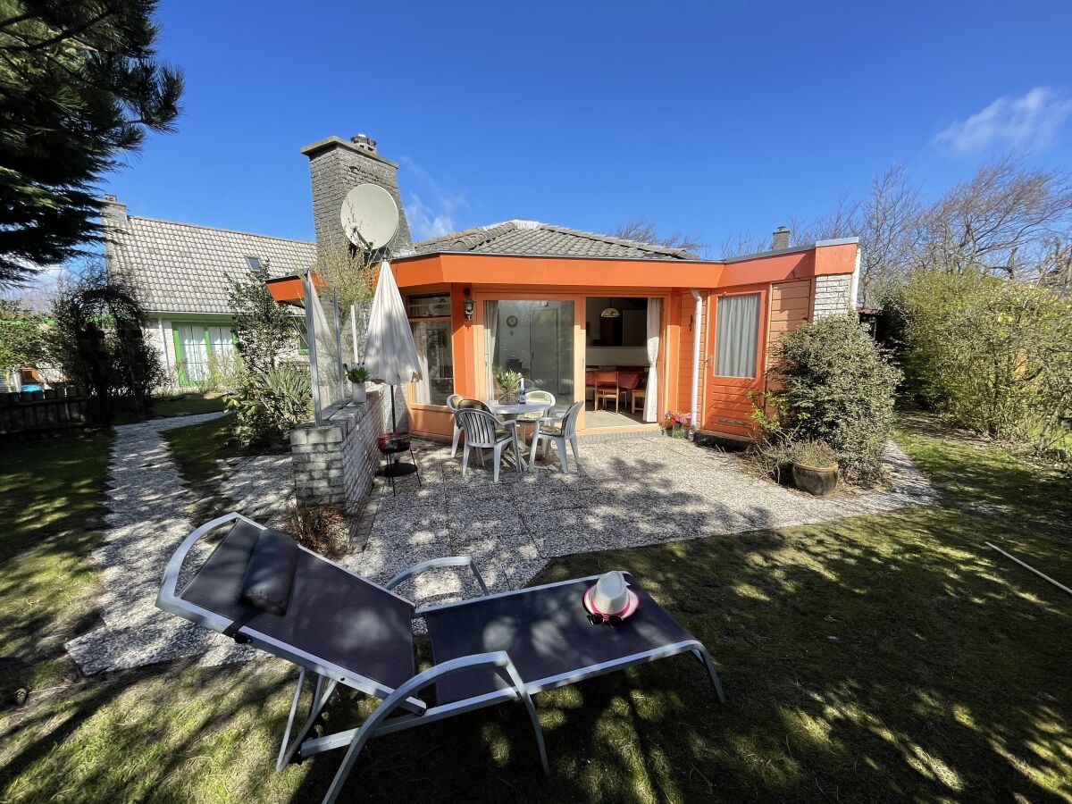 Holiday house Zeestern 25 in holiday park Strandslag - Outdoor photo 3