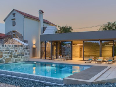 Villa Villa JERINI with a 50m2 heated saltwater pool and wellness Jacuzzi nearby - Outdoor photo 11