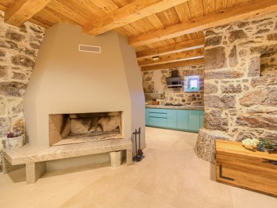 Villa Villa JERINI with a 50m2 heated saltwater pool and wellness Jacuzzi nearby - Features photo 22