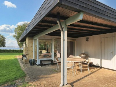 Holiday house Seafront Holiday Home with Hot Tub - Outdoor photo 9