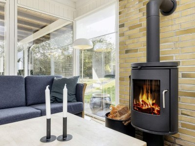 Holiday house Seafront Holiday Home with Hot Tub - Outdoor photo 13