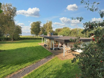 Holiday house Seafront Holiday Home with Hot Tub - Outdoor photo 16