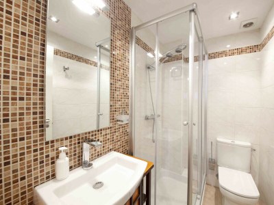 Apartment Acqua | The Rentals Collection - Features photo 11