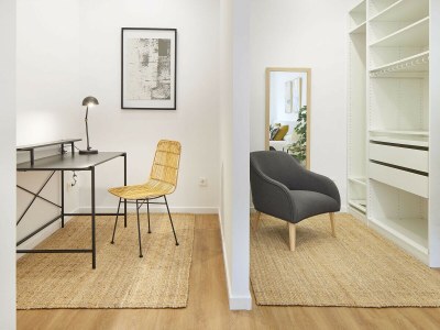Apartment Autonomia | The  Rentals Collection - Features photo 12