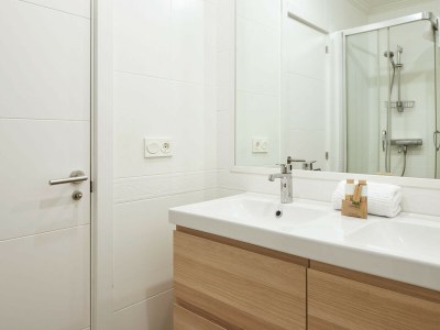 Apartment Autonomia | The  Rentals Collection - Features photo 13