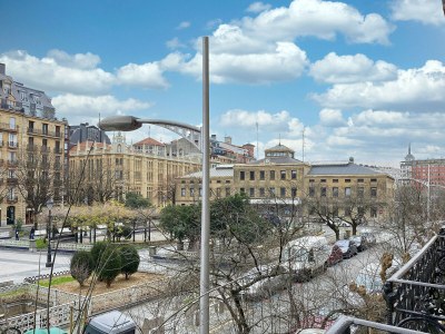 Apartment Autonomia | The  Rentals Collection - Environment photo 20