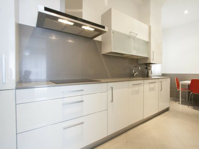 Apartment Avenida II | The Rentals Collection - Features photo 8