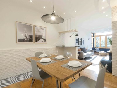 Apartment Easo | The Rentals Collection - Features photo 9