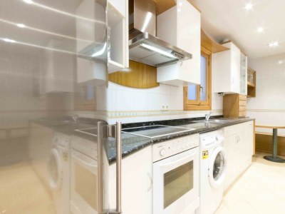 Apartment Easo | The Rentals Collection - Features photo 10