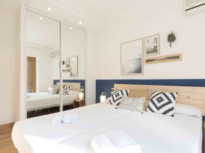 Apartment Easo | The Rentals Collection - Features photo 18