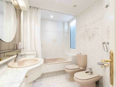 Apartment Elkano | The Rentals Collection - Features photo 23